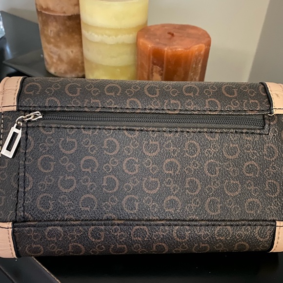Guess wallet - Picture 3 of 3